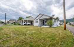 325 E 14TH Street, Berwick, PA 18603