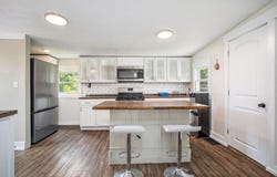 610 E Hanover Street, Marshall, MI 49068