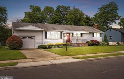 10 WHITMAN ROAD, HAMILTON, NJ 08619