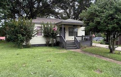 17 LESSOR DRIVE, CHILDERSBURG, AL 35044