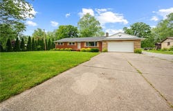 10007 Portage Street NW, Canal Fulton, OH 44614
