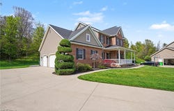 2541 Turf Paradise Drive, Stow, OH 44224