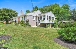 402 SPRING DRIVE, MILLERSVILLE, PA 17551