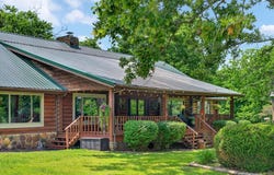 511 E 375th Road, Dunnegan, MO 65640