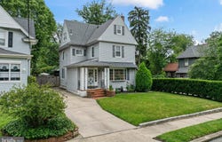 24 S GIRARD STREET, WOODBURY, NJ 08096