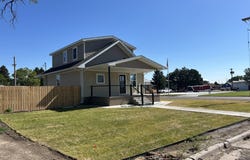 202 W 9th St, Goodland, KS 67735