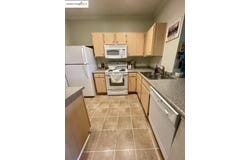 701 Gibson DR, Roseville, CA 95678