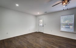 1422 W Austin Street, Paris, TX 75460