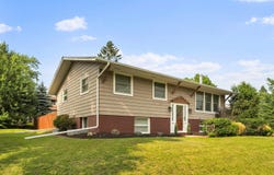 331 Farrell Rd, Duluth, MN 55811