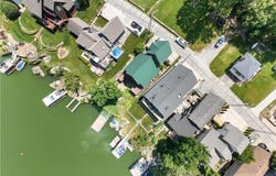 27 Beach Drive, Lake Tapawingo, MO 64015
