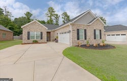 107 Station Square, Byron, GA 31008