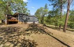 1460 Grays Creek Road, Grants Pass, OR 97527
