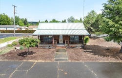 10744 Highway 62, Eagle Point, OR 97524