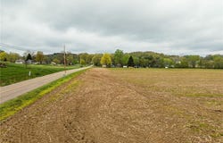 Bair Road NW, Dover, OH 44622