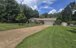 300 Victoria, Horseshoe Bend, AR 72512