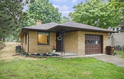 904 W Walnut Street, Hastings, MI 49058