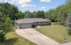 11740 WAGON, ROSCOE, IL 61073