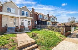 128 WHITELY TER, DARBY, PA 19023