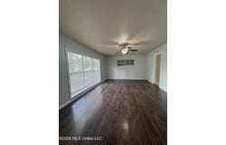 119 S Canton Club Circle, Jackson, MS 39211