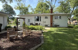 604 E Cedar Lane, Mount Prospect, IL 60056