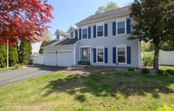 26 Society Hill Way, Tinton Falls, NJ 07724