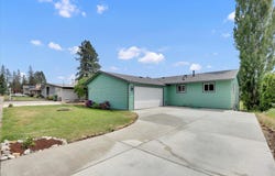 2631 W Beacon Ave, Spokane, WA 99208