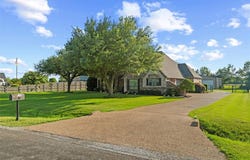 149 Royal Park Lane, Waxahachie, TX 75165