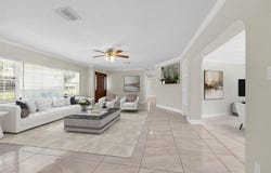 181 W MINNEHAHA AVENUE, CLERMONT, FL 34711