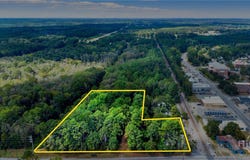 W Madison Street, Springfield, GA 31329