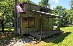 1875 Little Buck Creek, Irvine, KY 40336