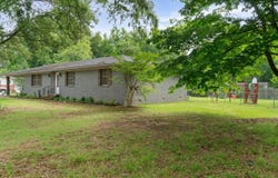 8 Susan Dr, Searcy, AR 72143