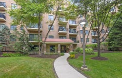 5100 W 96th Street, Oak Lawn, IL 60453