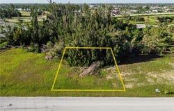 804 SW 2nd Terrace, Cape Coral, FL 33991