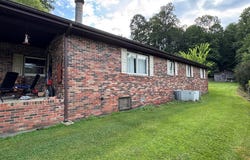 2287 Trace Road, Gunlock, KY 41632