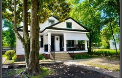 371 S COLLEGE ST., GRENADA, MS 38901