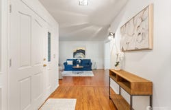 24218 SE 42nd Place, Sammamish, WA 98029