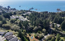 1300 HAMPTON RD, Brookings, OR 97415