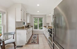 32 Brewster Ln, Acton, MA 01720