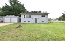 201 Westline Drive, Hazleton, IA 50641