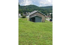 12 Crown Street, Worthington, WV 26591