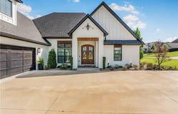 8900 Luxe  MNR, Fort Smith, AR 72916