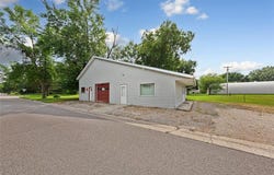 20 S Renville Street, Winthrop, MN 55396