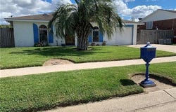 957 E KRUEGER Lane, Westwego, LA 70094