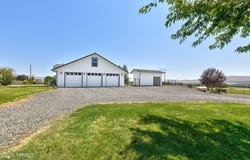 505 Faucher Rd, Moxee, WA 98936