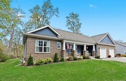5860 Scenic Bluff Drive, Brighton, MI 48116