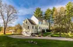 16 Grove Street, Greenland, NH 03840