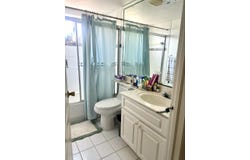 17320 NW 74th Avenue, Hialeah, FL 33015