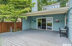51 COUNTRY Place, Springfield, IL 62703