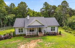 826 Country Lane, Pelham, NC 27311