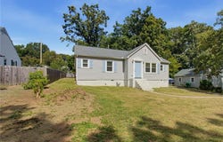 525 Farriss Avenue E, High Point, NC 27262